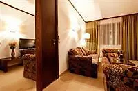 Astera & بانسكو