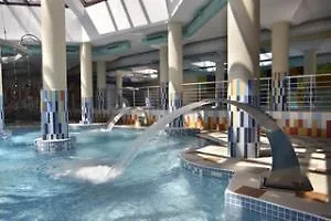 Astera & فندق 4*